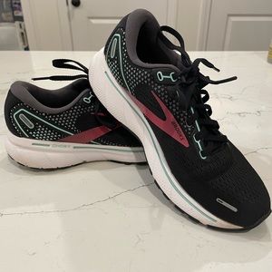 Brooks Women's Ghost 14 Lace Up Running Shoes Black/Pink Size 7